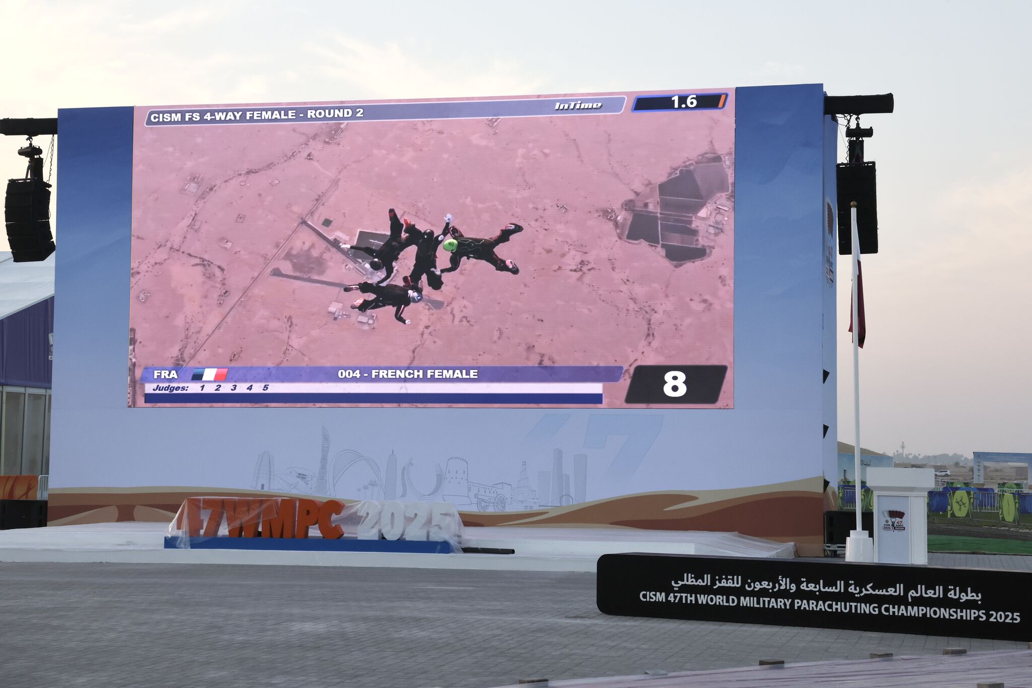 Parachuting news 2 (5)